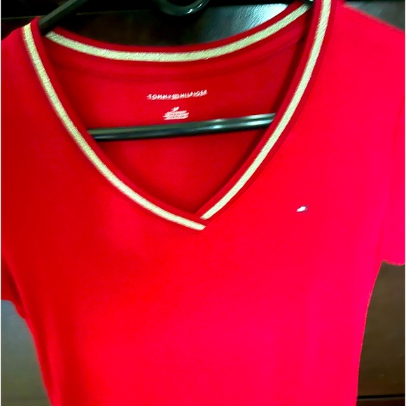 Tommy Hilfiger v neck t shirt with sparkle - Picture 2 of 2